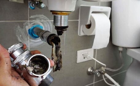 Bleach Unclog Drain Completely?